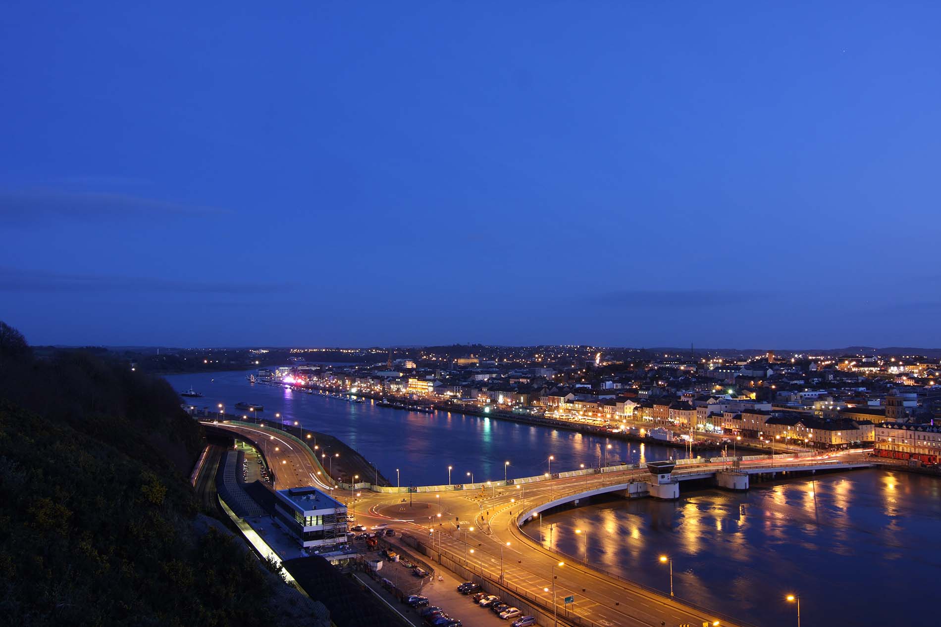 William Quinlan Auctioneers Estate Agents Waterford Night View